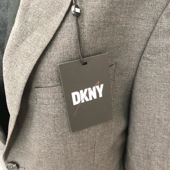 DKNY Men's Modern Fit High Performance Suit Separates Gray Size 43R NWT - Picture 3 of 10